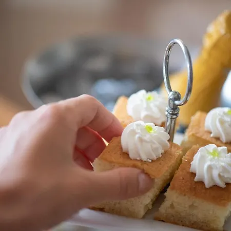 Helios 4* فارنا